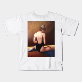 Dancer woman girl sitting Kids T-Shirt